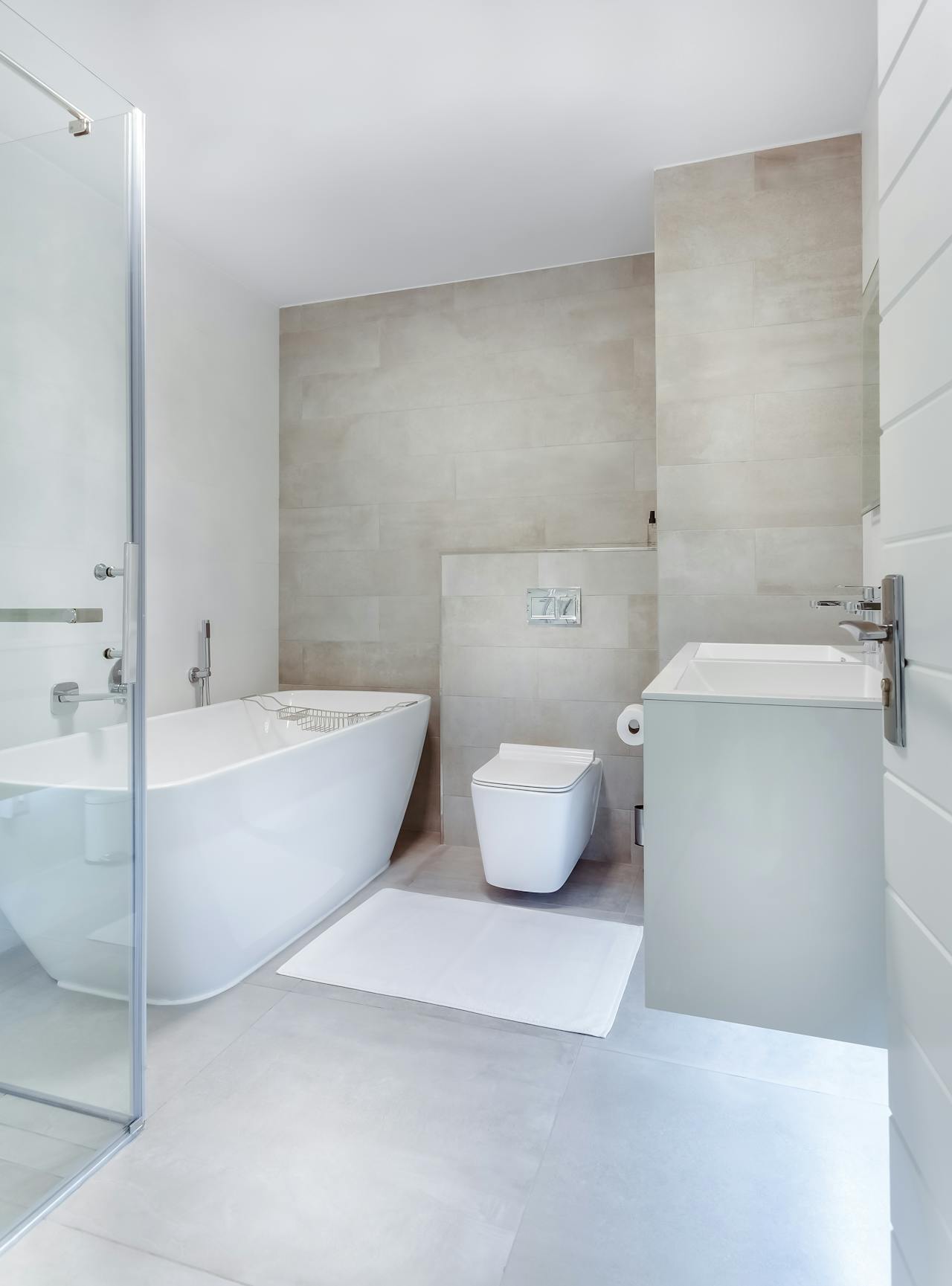Tools and Equipment Required for Effective Flooring Installation